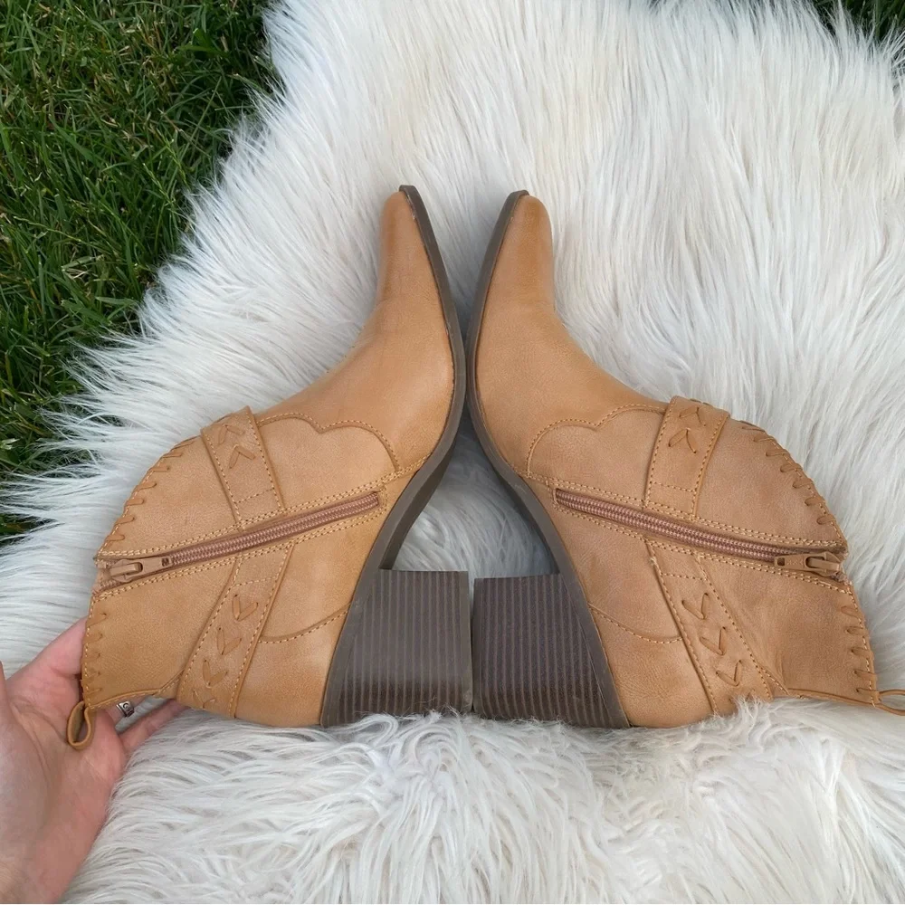 Frye & Co Palma Stacked Heel Booties 10